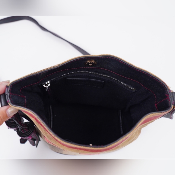 AT04โค๏ธ Burberry Ashby Bucket Bag Multiple colors Cloth - Picture 10 of 15